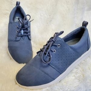 New Toms "Del Rey Castle Rock" Sneakers Gym Shoes Blue/Grey Woman's Size 6.5.
